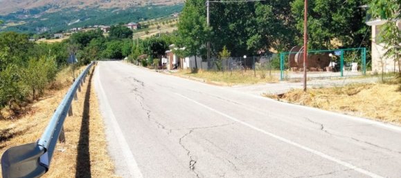 6 bedrooms House in Roccaspinalveti, Italy No. 352829 2