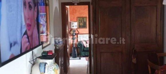 6 bedrooms Villa in Carrara, Italy No. 48090 2