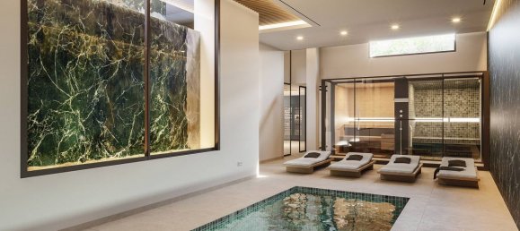 6 bedrooms Villa in Nueva Andalucia, Spain No. 2923 13