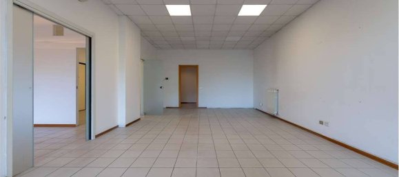 5 rooms Office in Biassono, Italy No. 310953 5