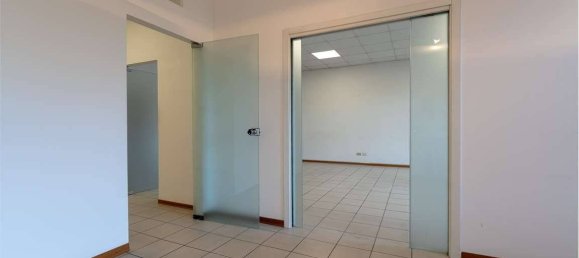 5 rooms Office in Biassono, Italy No. 310953 12