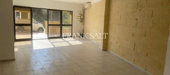 Bureau à Saint Paul's Bay, Malta 55m² No. 12399 2