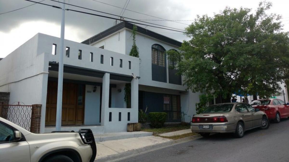 3 bedrooms House in Nuevo Leon, Mexico No. 181368