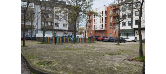 200m² Commercial property in Aveiro, Portugal No. 147053 6