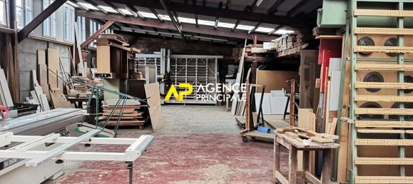 2 bedrooms Building in Bezons, France No. 187625 3