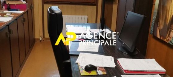 2 bedrooms Building in Bezons, France No. 187625 9