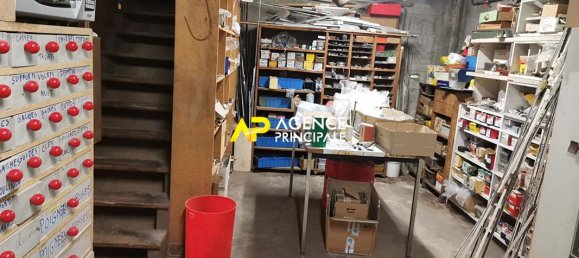 2 bedrooms Building in Bezons, France No. 187625 8