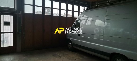 2 bedrooms Building in Bezons, France No. 187625 7