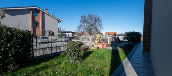 6 rooms House in Verzuolo, Italy No. 24371 14