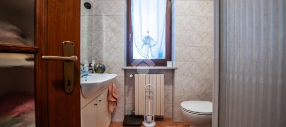 6 rooms House in Verzuolo, Italy No. 24371 11