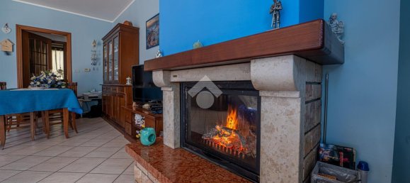 6 rooms House in Verzuolo, Italy No. 24371 2