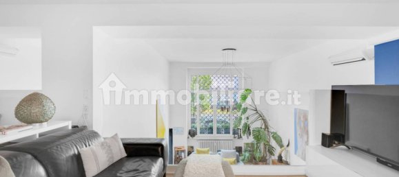 2 bedrooms Apartment in Milan, Italy No. 338951 24
