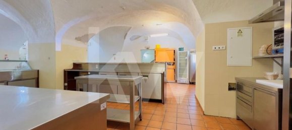 359m² Commercial property in Beja, Portugal No. 51663 41
