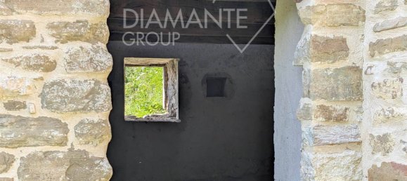 5 rooms House in Gubbio, Italy No. 282075 4