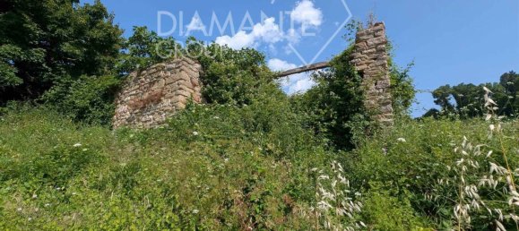 5 rooms House in Gubbio, Italy No. 282075 8