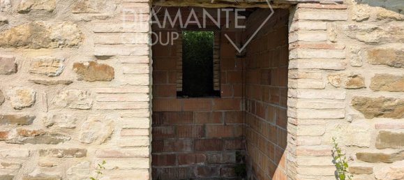 5 rooms House in Gubbio, Italy No. 282075 3