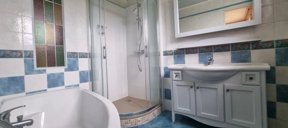 Дом с 6 спальнями в Оливе, Франция № 209792 3