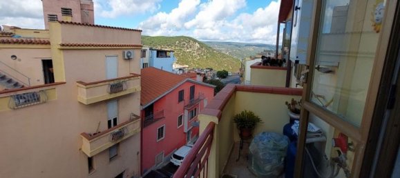4 rooms Apartment in Nuoro, Italy No. 76116 12