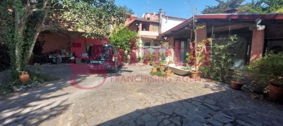 7 rooms Apartment in Collesalvetti, Italy No. 292921 2