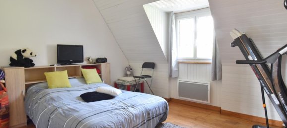 5 bedrooms House in Cast, France No. 208770 11