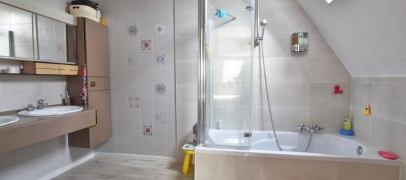 5 bedrooms House in Cast, France No. 208770 9