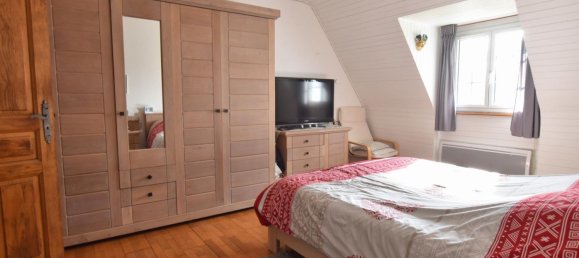 5 bedrooms House in Cast, France No. 208770 8