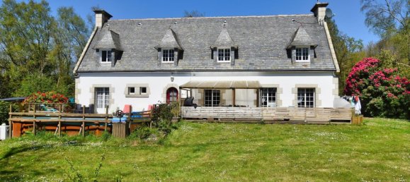 5 bedrooms House in Cast, France No. 208770 2