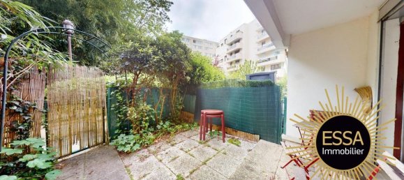 Studio à Sèvres, France No. 325620 4