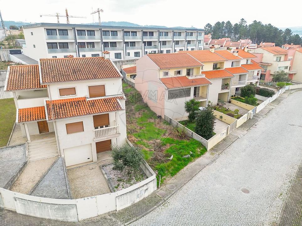  Land in Amarante, Portugal No. 236715