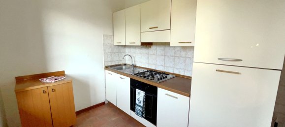 3 bedrooms Apartment in Barga, Italy No. 317198 3