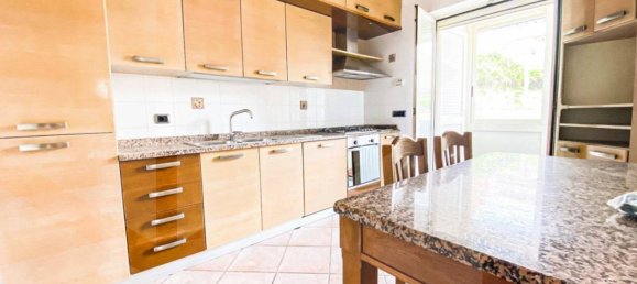 4غرفة شقة في Pozzuoli, Italy رقم 21045 9