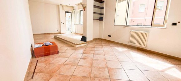 4غرفة شقة في Pozzuoli, Italy رقم 21045 4