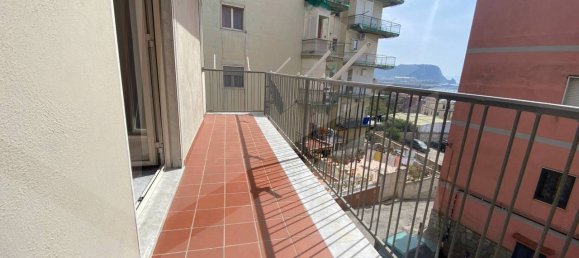 4غرفة شقة في Pozzuoli, Italy رقم 21045 45