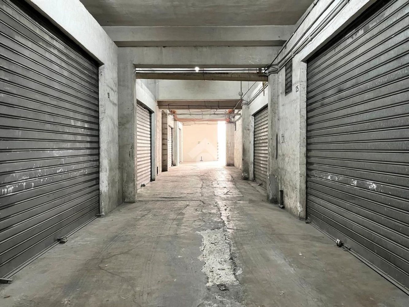 Garaje en Palermo, Italy 48 m² No. 402443