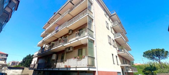 Квартира с 4 комнатами в Пескара, Италия № 105349 18