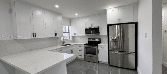 4 Schlafzimmer Villa in Miami, USA, Nr. 615432 7