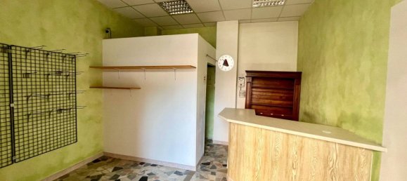 1 room Commercial property in Turin, Italy No. 121187 6