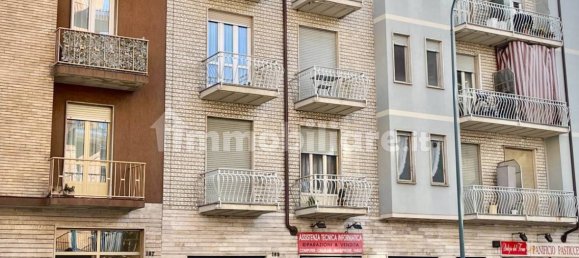 1 room Commercial property in Turin, Italy No. 121187 26