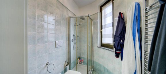 Квартира с 3 комнатами в Грульяско, Италия № 36050 15