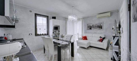 Квартира с 3 комнатами в Грульяско, Италия № 36050 8