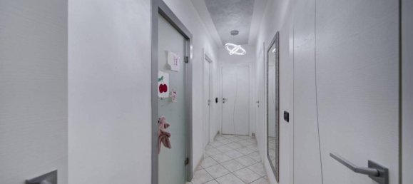 Квартира с 3 комнатами в Грульяско, Италия № 36050 10