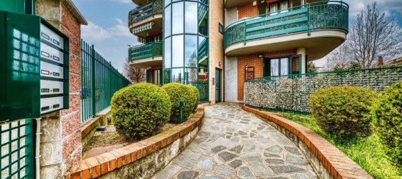 Квартира с 3 комнатами в Грульяско, Италия № 36050 2