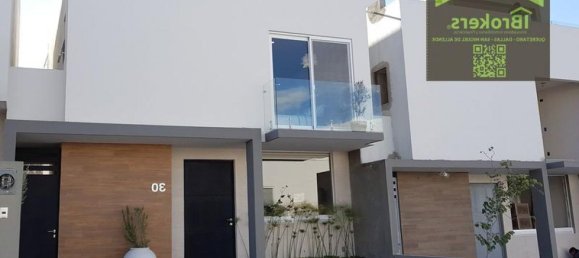 Casa de 4 dormitorios en Querétaro, Mexico No. 177971 2