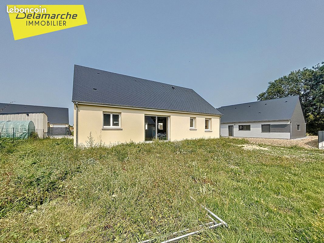 3 bedrooms House in Brehal, France No. 357343