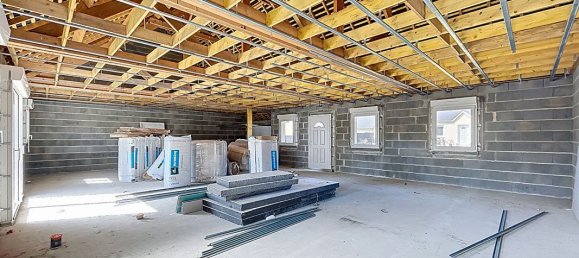 3 bedrooms House in Brehal, France No. 357343 5