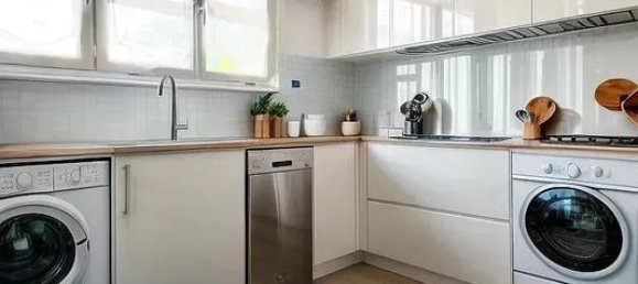 4 bedrooms Apartment in Fontenay-sous-Bois, France No. 165657 2