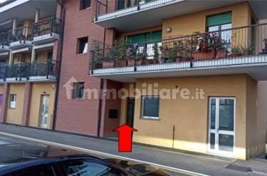Apartamento de 2 dormitorios en Casorezzo, Italy No. 286844