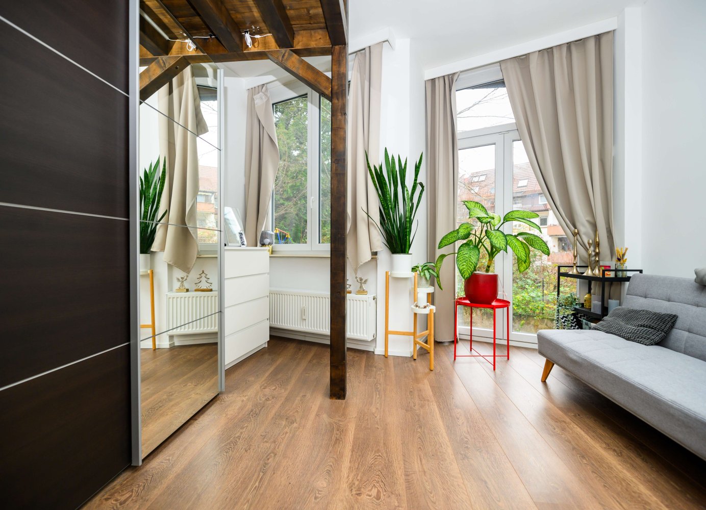 Apartamento de 6 dormitorios en Stuttgart, Germany No. 296356