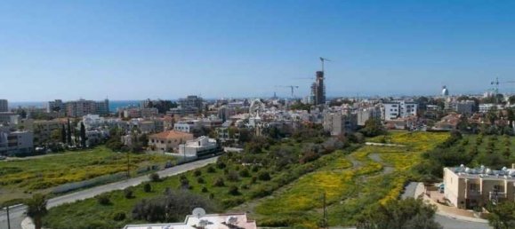 2 bedrooms Apartment in Germasogeia, Cyprus No. 19382 2