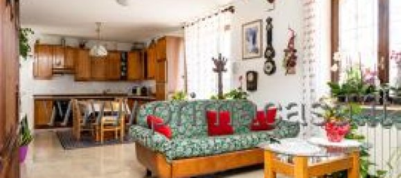 9 rooms Building in Lavagno, Italy No. 24445 6